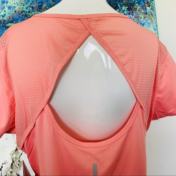 Reebok Woman’s Sport peach Top L - Picture 2 of 8